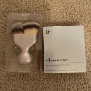IT Cosmetics Contour and Highlight with Brush